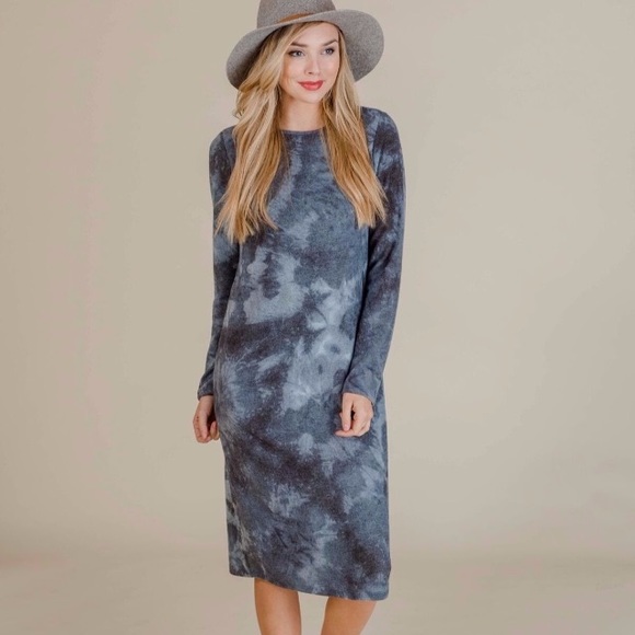 Dresses & Skirts - Navy Tie-Dye Midi Dress